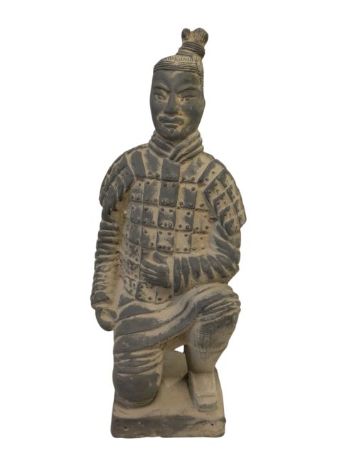 Estátua de arqueiro ajoelhado negro em terracota, 21 cm