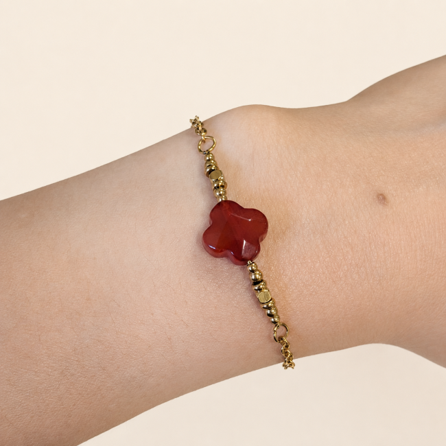 incenso em Pulseira da Sorte em Cornalina A – Trevo