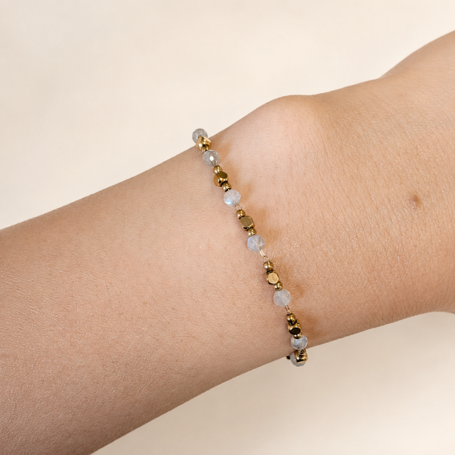 incenso em Pulseira Energética AA de Labradorita – Contas Douradas