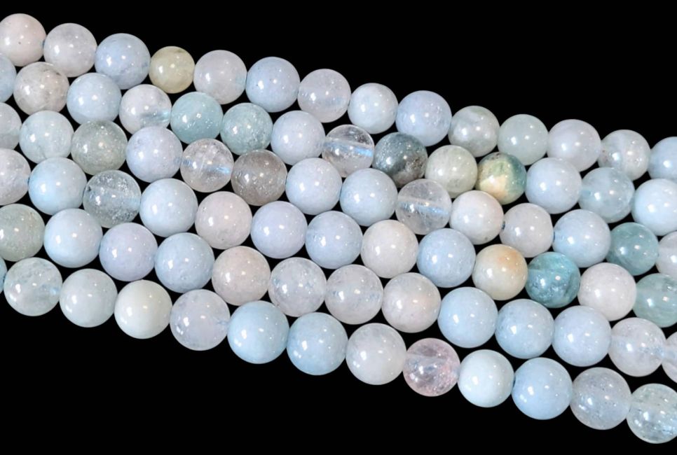 incenso em Contas multicoloridas de água-marinha, 6 mm, em um fio de 40 cm.