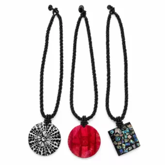 Conjunto de 3 pingentes de conchas do mar
