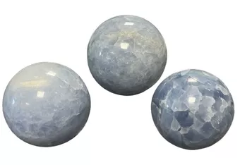 3 Esferas Calcita Azul Polida 1.666k