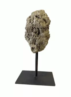 Pirita A Bruta em Suporte de Metal Preto 17-20 cm 700-1100 g