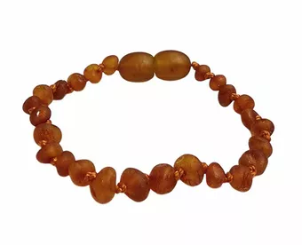 Pulseira de bebê em âmbar báltico bruto cor conhaque com fecho de rosca