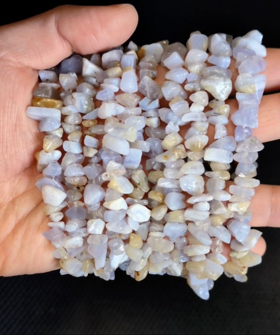 Pulseira de chips de calcedónia azul 5-8mm 18cm