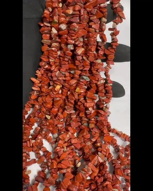 Pedras Jaspe Vermelho A 5-8mm em arame 80cm