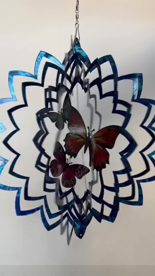 Sino de vento em aço 3D com borboleta multicolorida 30cm